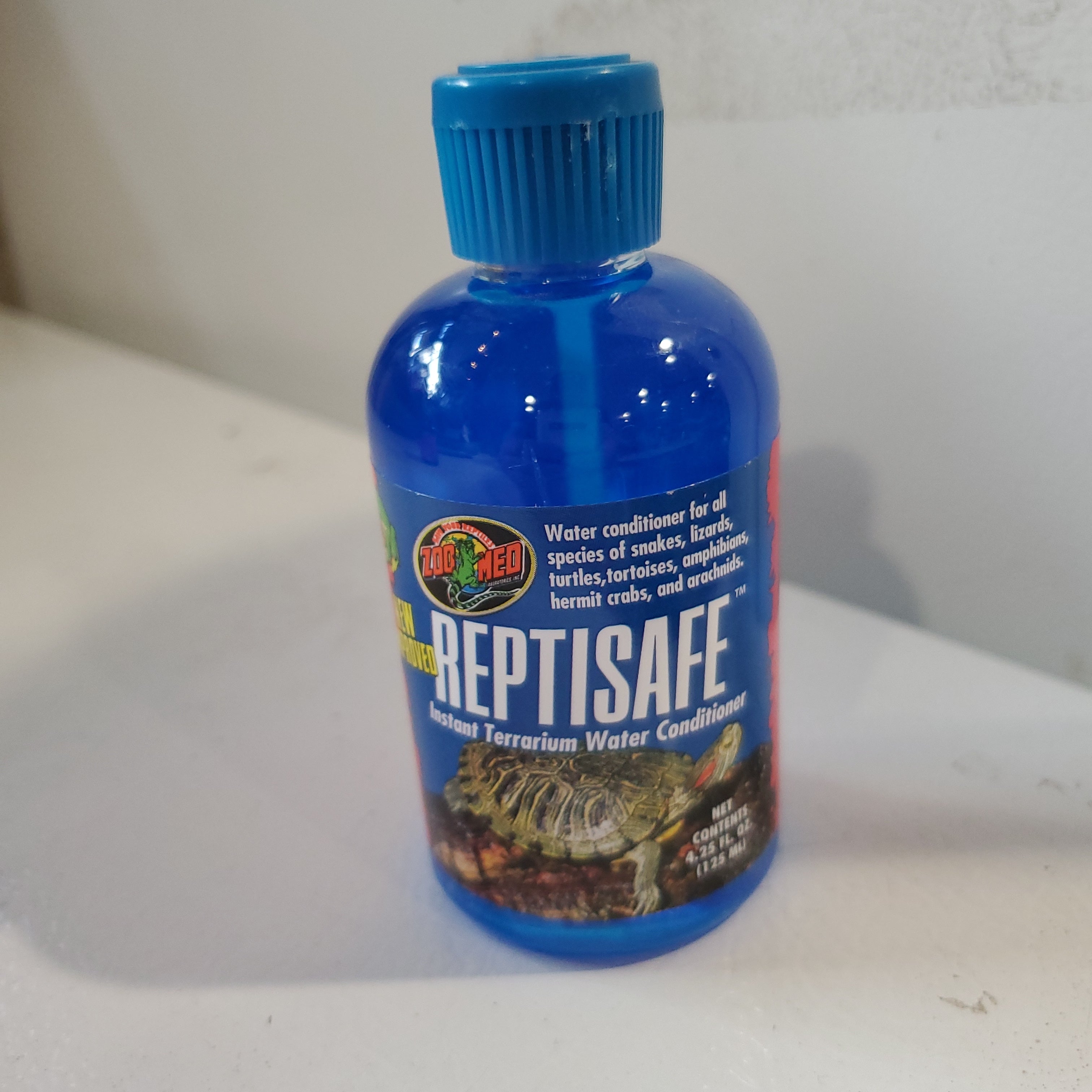 Reptisafe instant store terrarium water conditioner